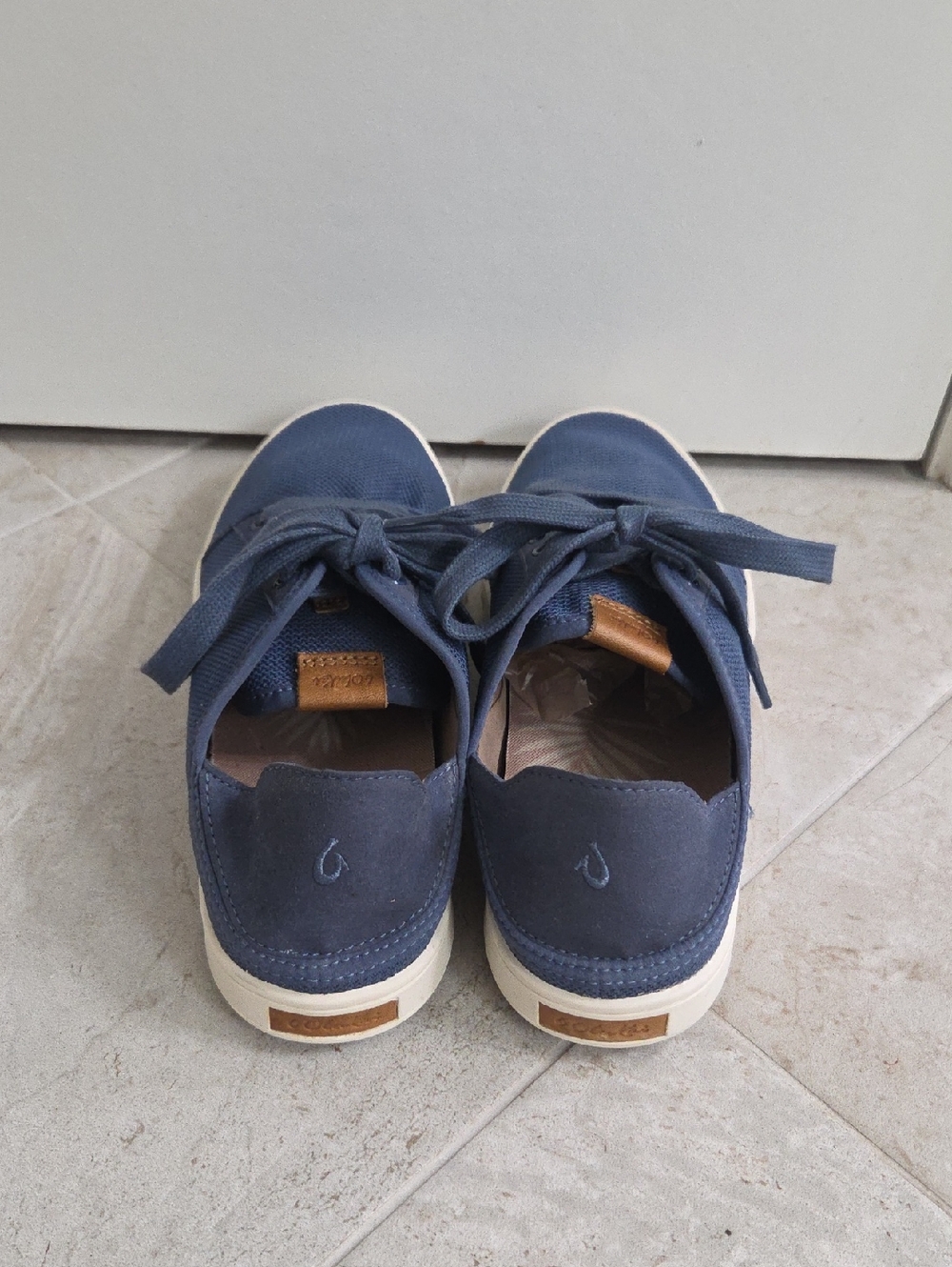Pretty Blue Olukai Tennis Shoes In Great, Clean Condition! Size 8 - Picture 2 of 11